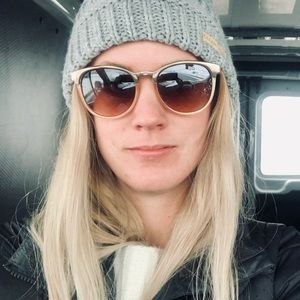 Meet your Posher, Andrea